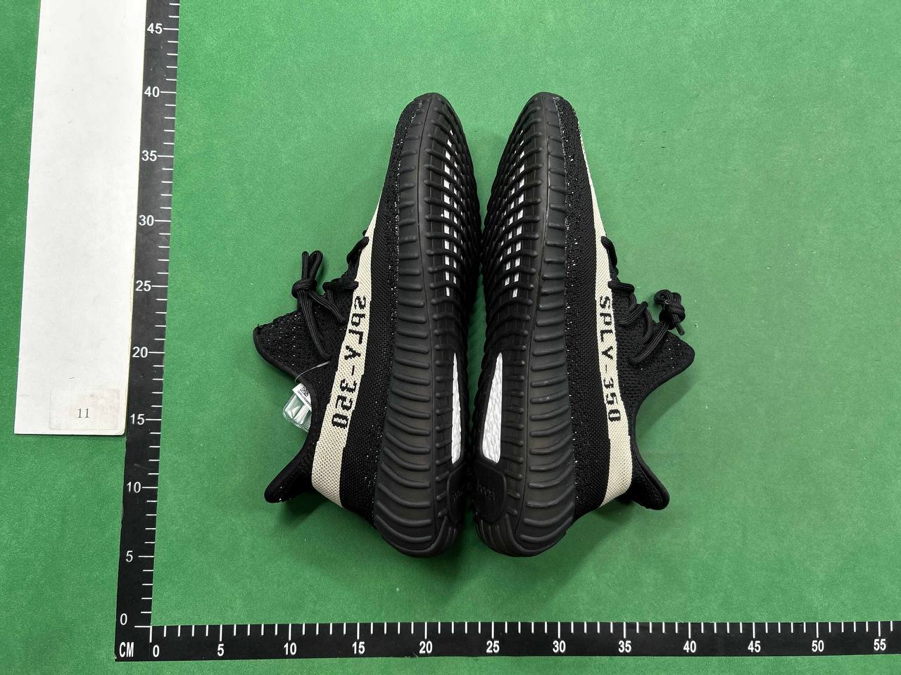  Yeezy Boost 350 V2（color 40） -5