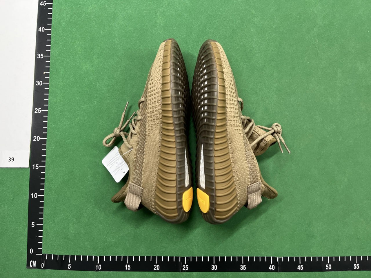  Yeezy   Boost   350V2 -4