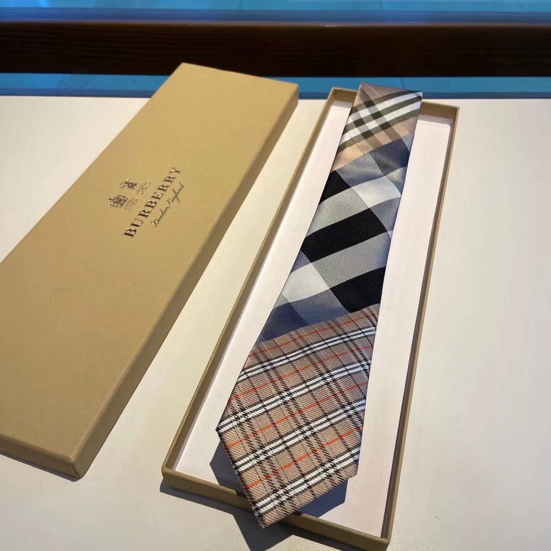 LV Burberry Gucci Prada Dior T