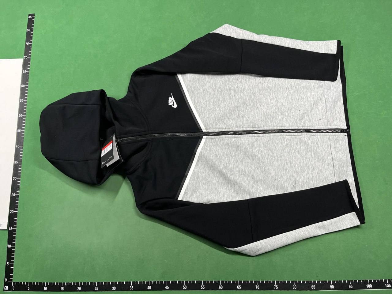 Nike tech -5