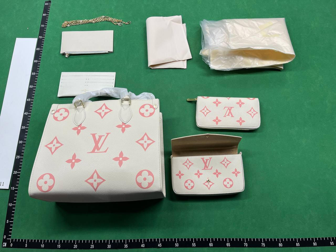 Louis Vuitton bags  (40 CP) -2