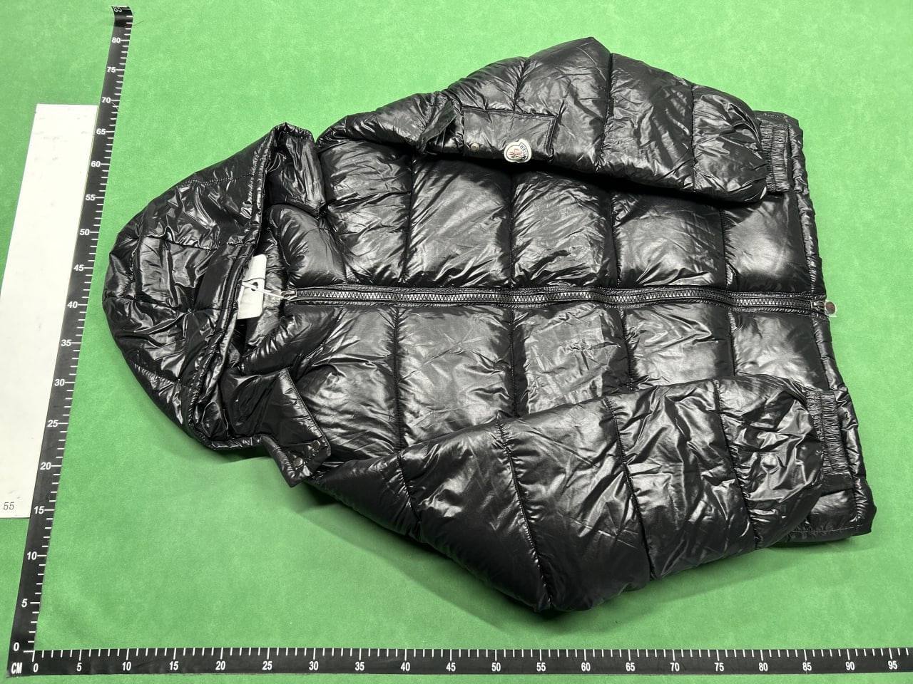 Moncler down -4