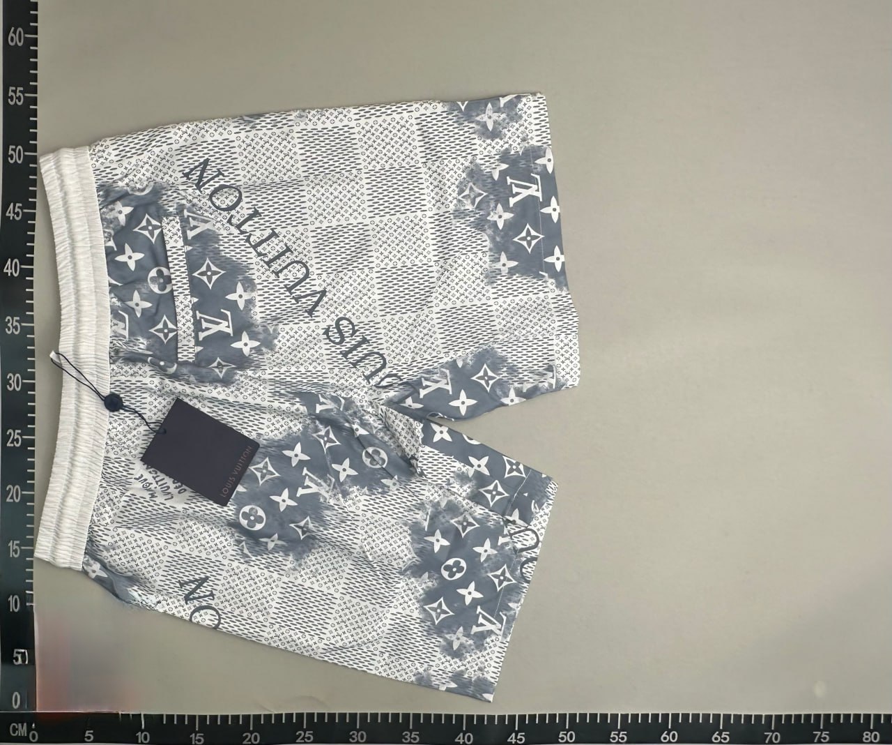 LV shorts -3