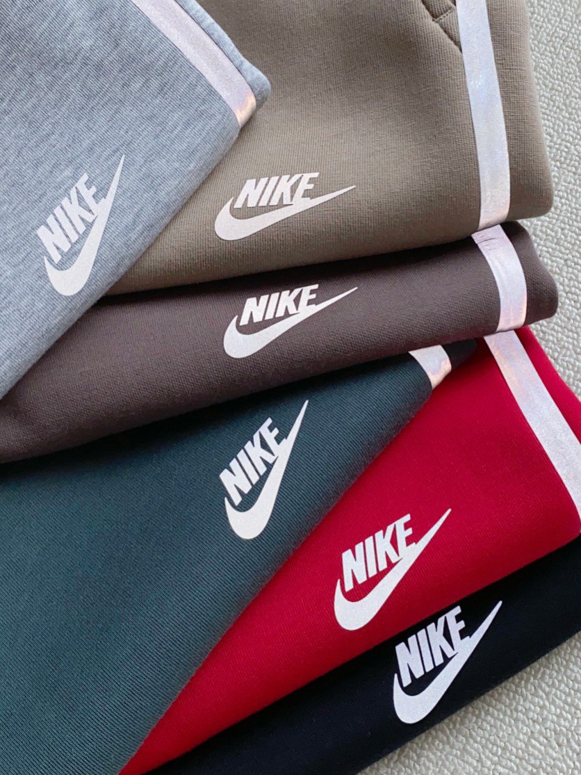 Nike Tech Windrunner -4