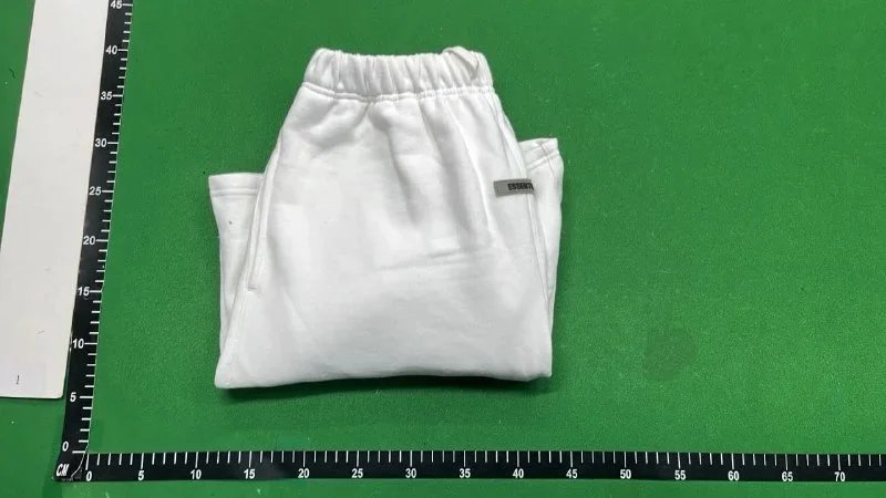 ESSENTIALS Shorts ( 33 + styles) -4