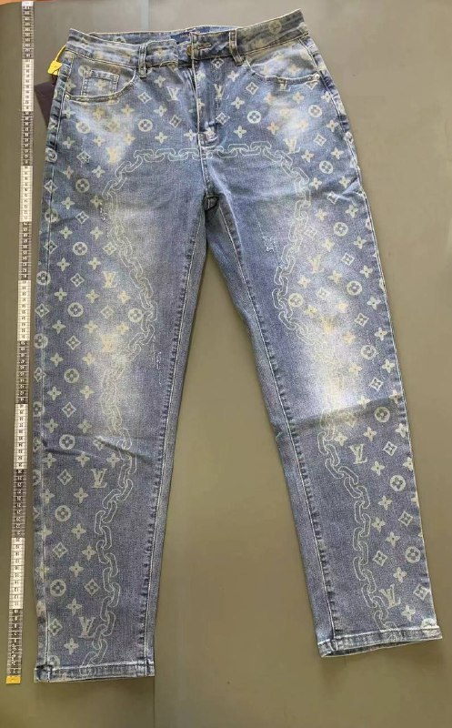 LV Jeans -2