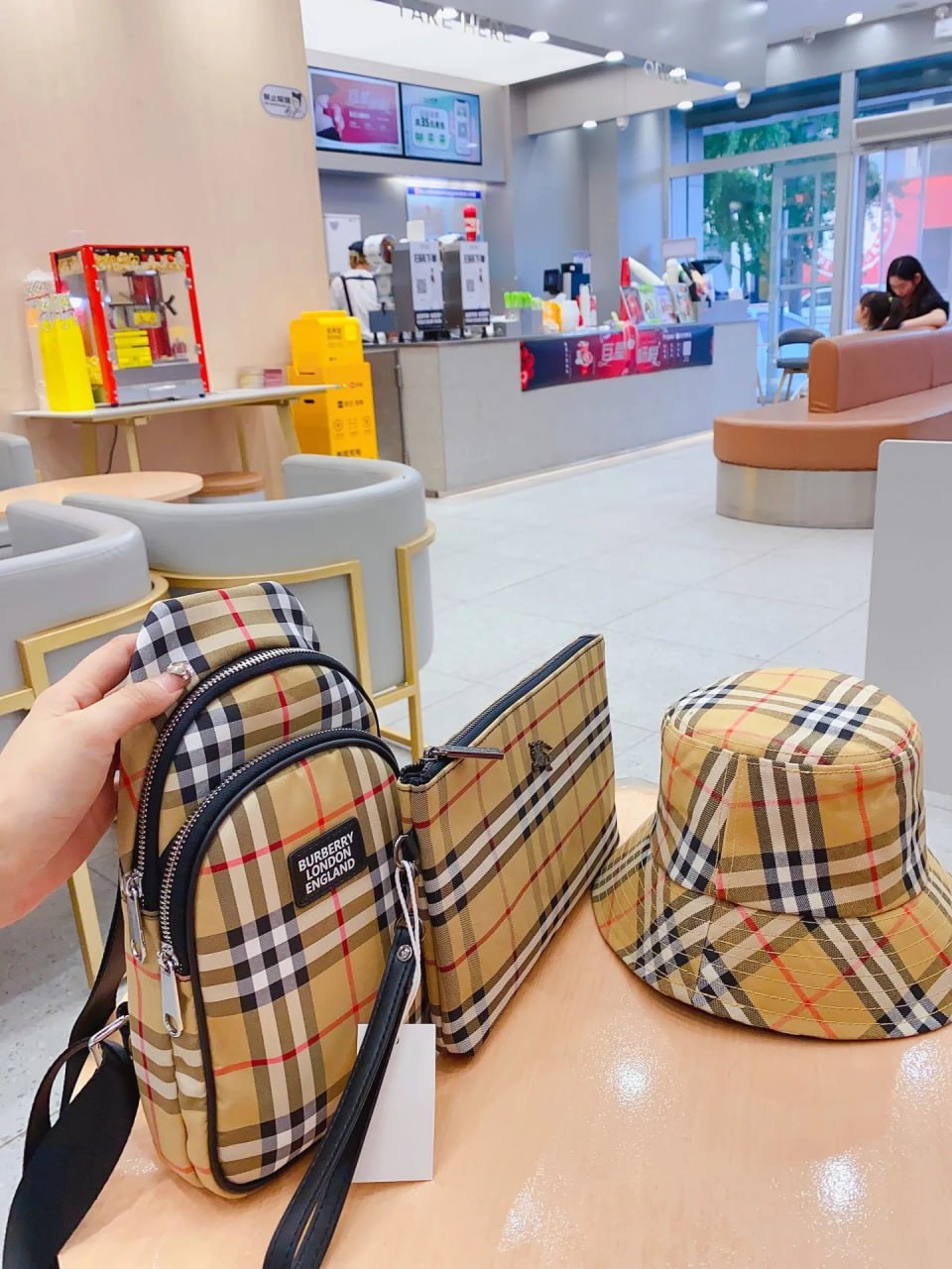 BurberryLVDior Bag Set -2