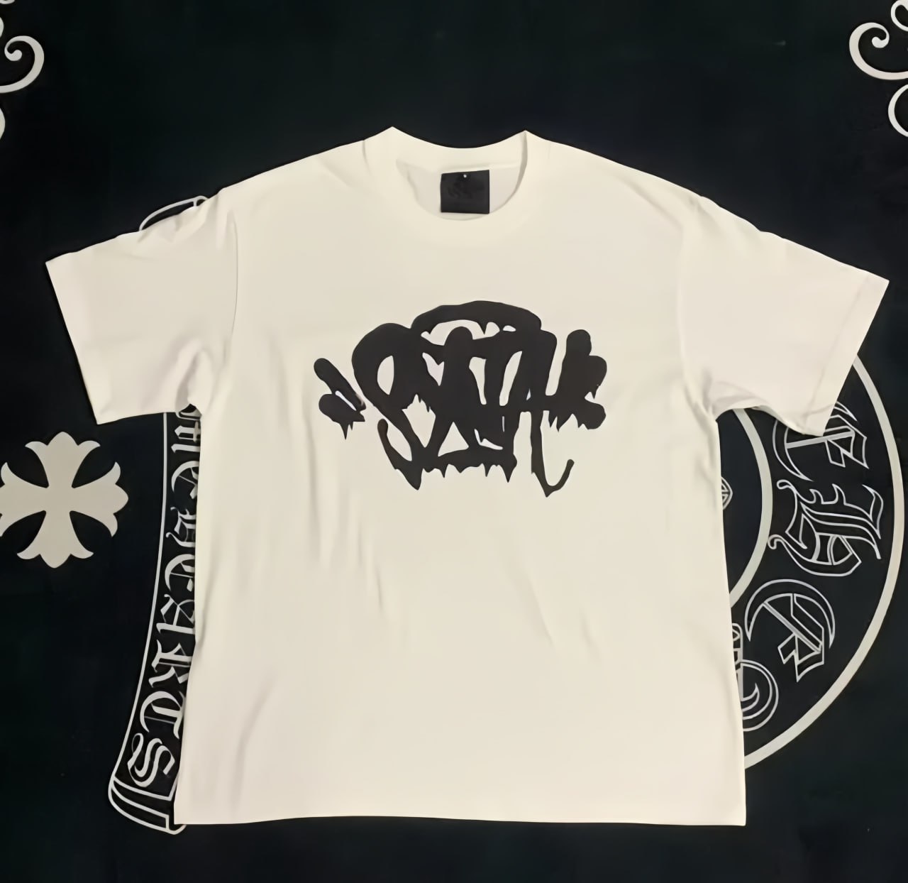 Syna World T-shirt
