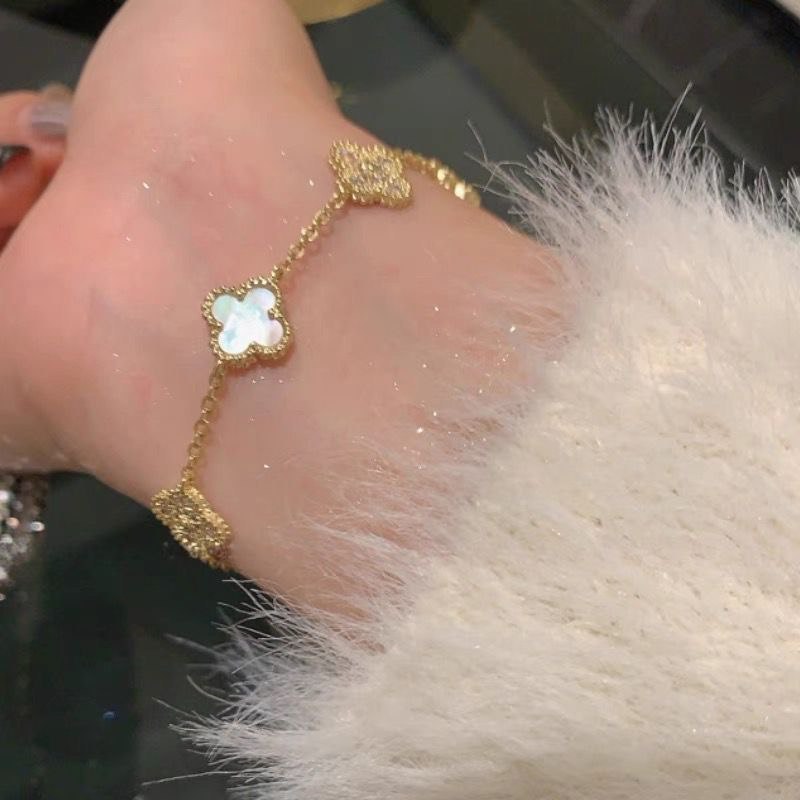 Van Cleef & Arpels bracele -3