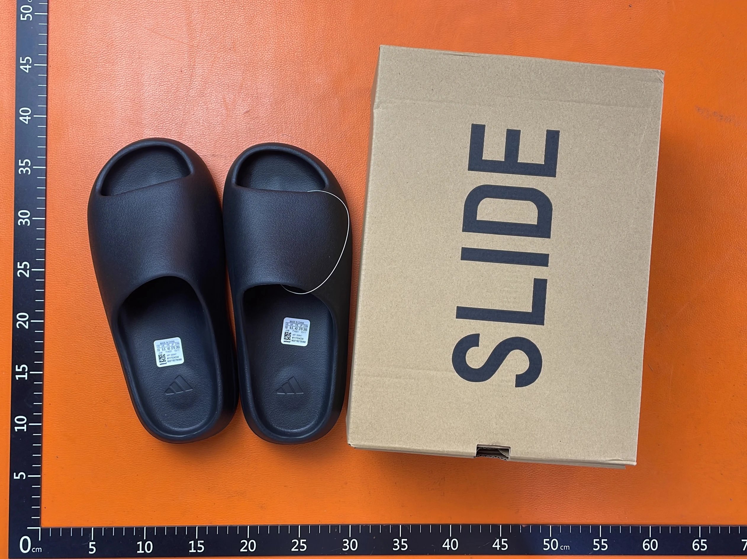 YEEZY SLIDE -2