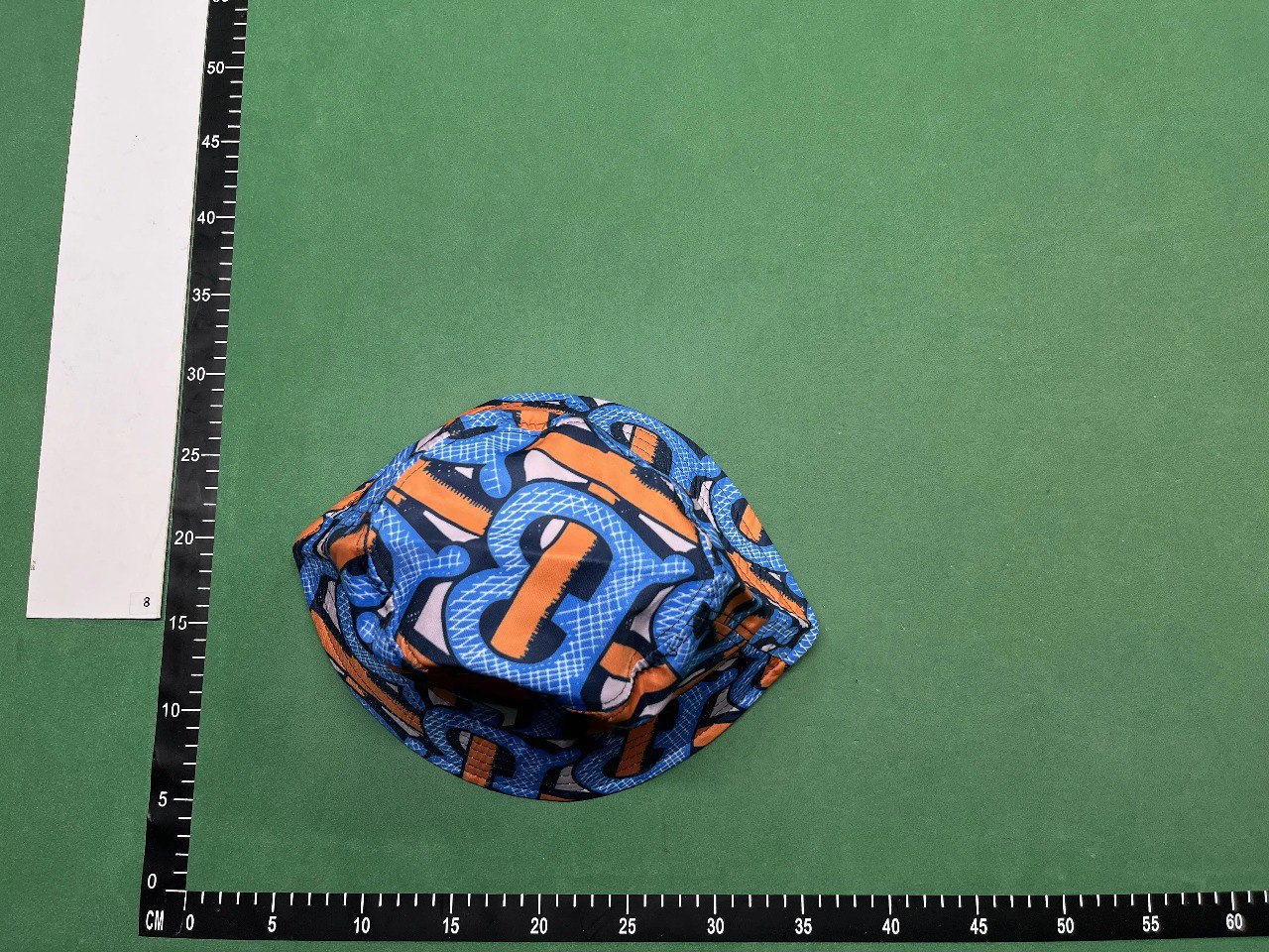 Burberry bucket hat -3