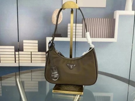 prada    bags