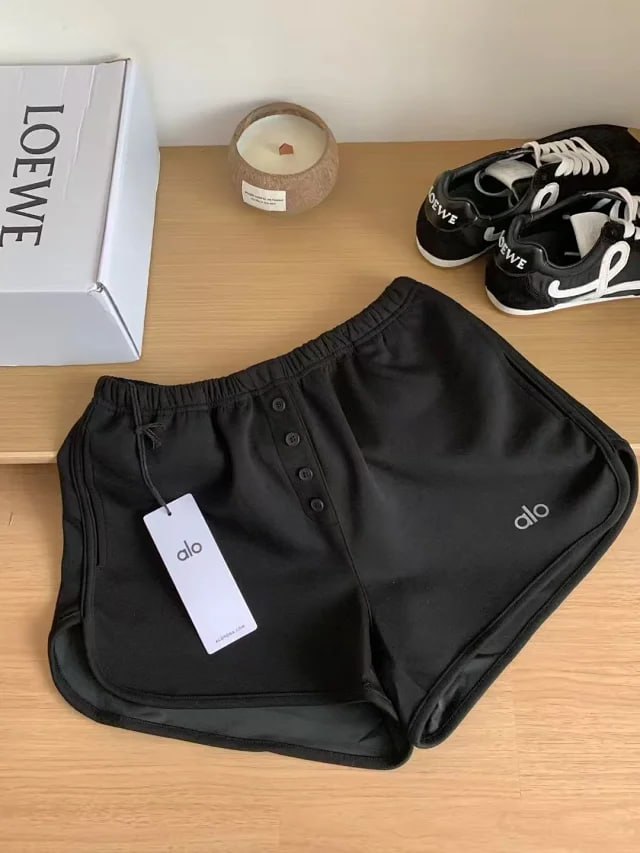 ALO shorts -3
