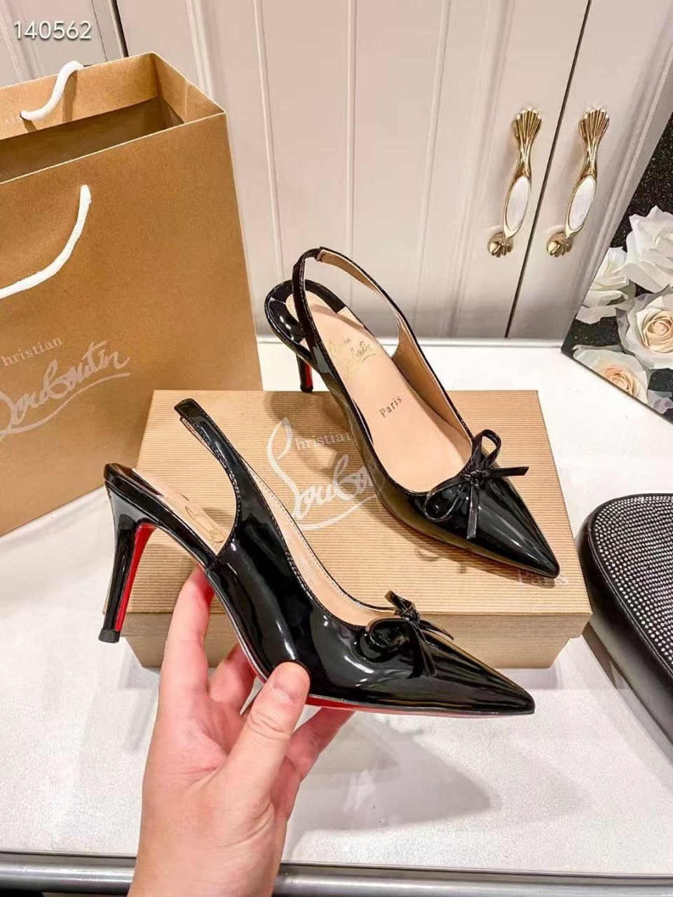 Louboutin Sandals Fendi Slippe