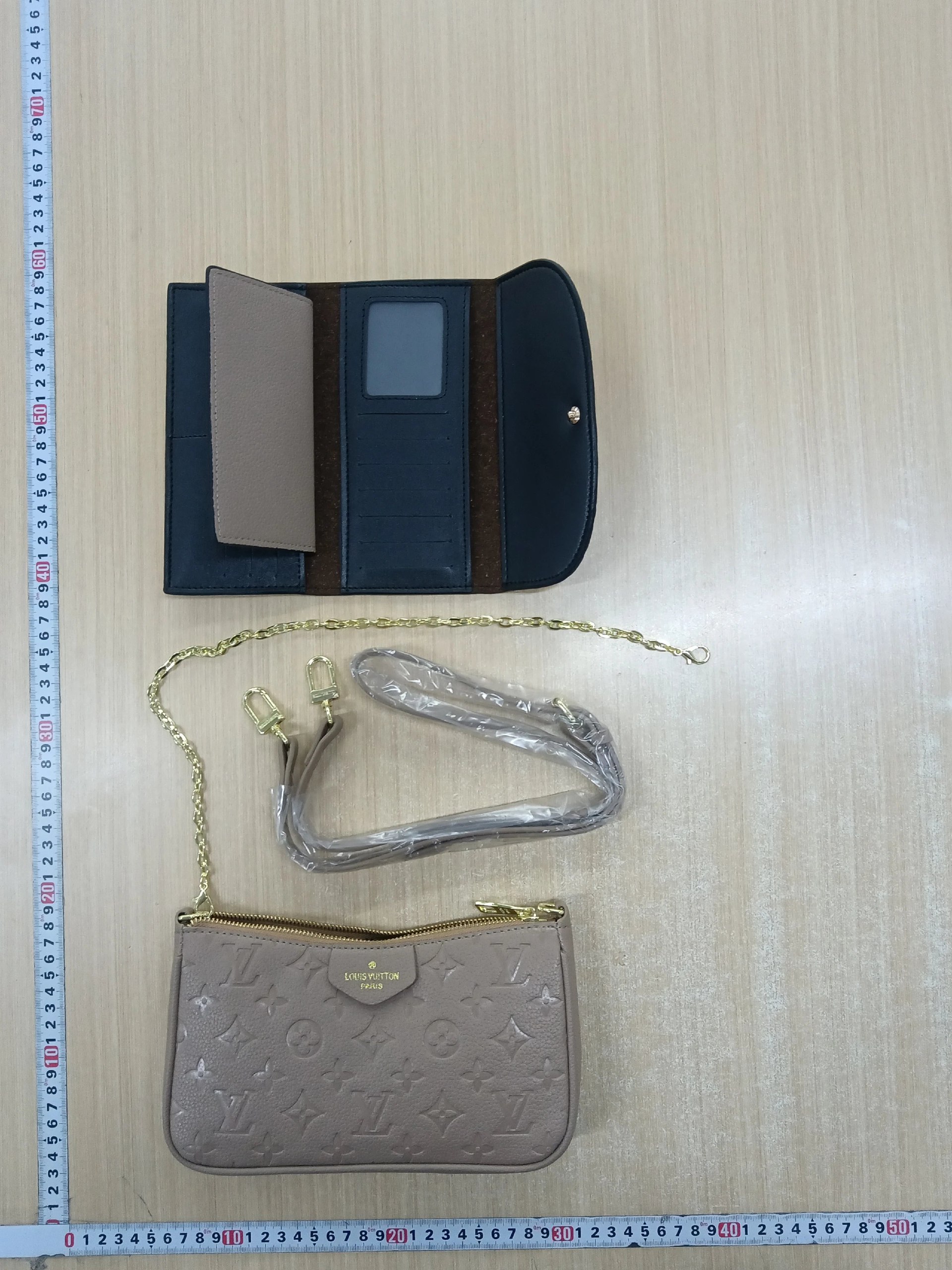 LV Bag -4