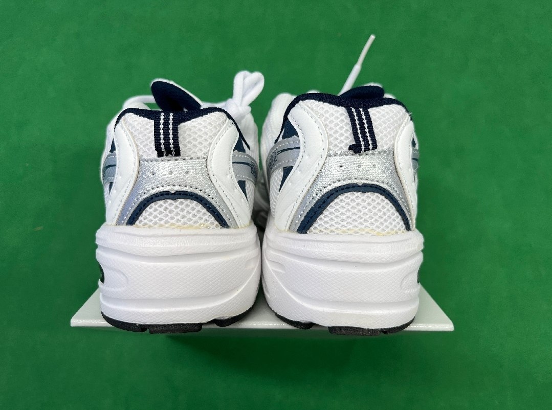 New Balances 530 shoes -3