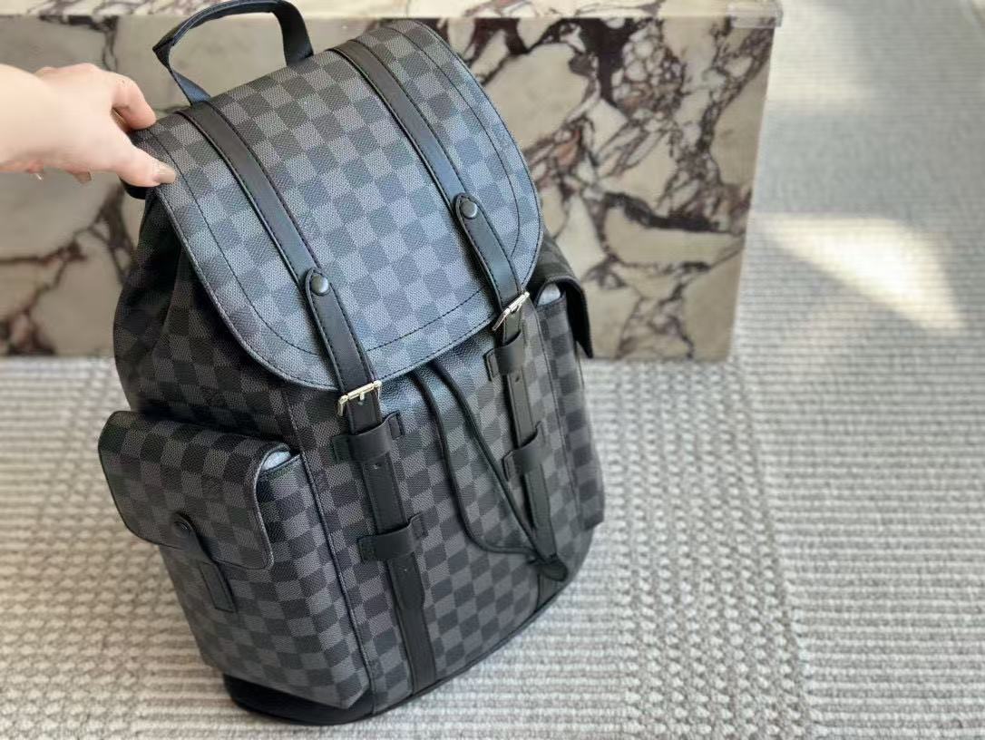 Louis Vuitton -2