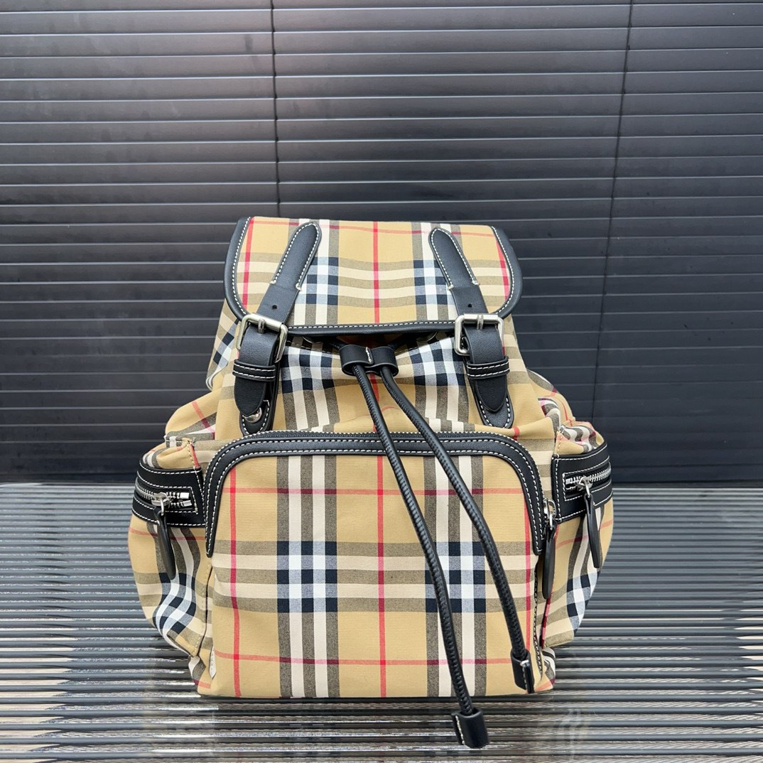  Burberry Backpack camera bags -4
