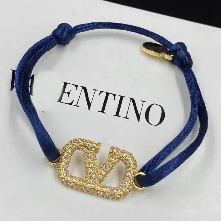 Valentino bracelet+Gift box -3