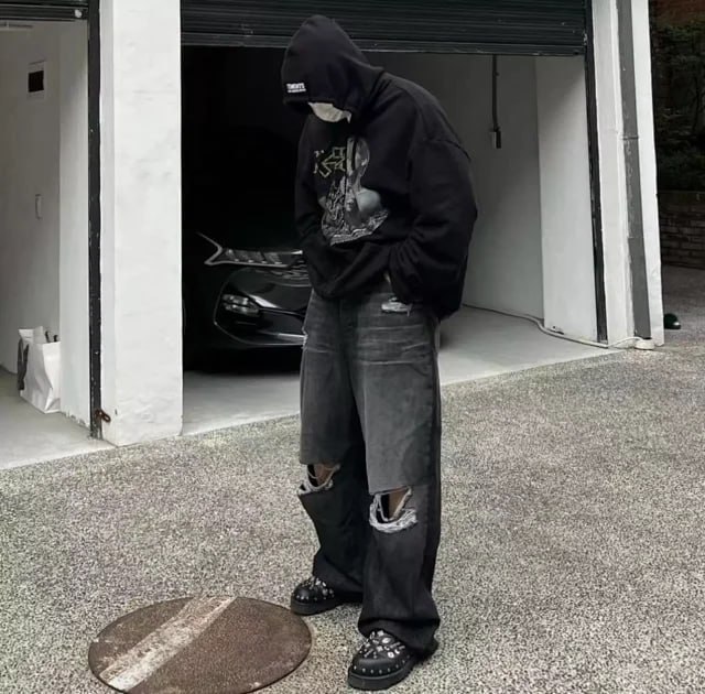  Balenciaga Pants -4