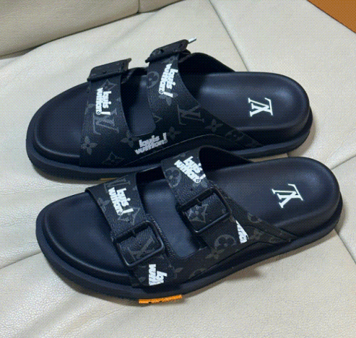 LOUIS VUITTON Trainer slippers