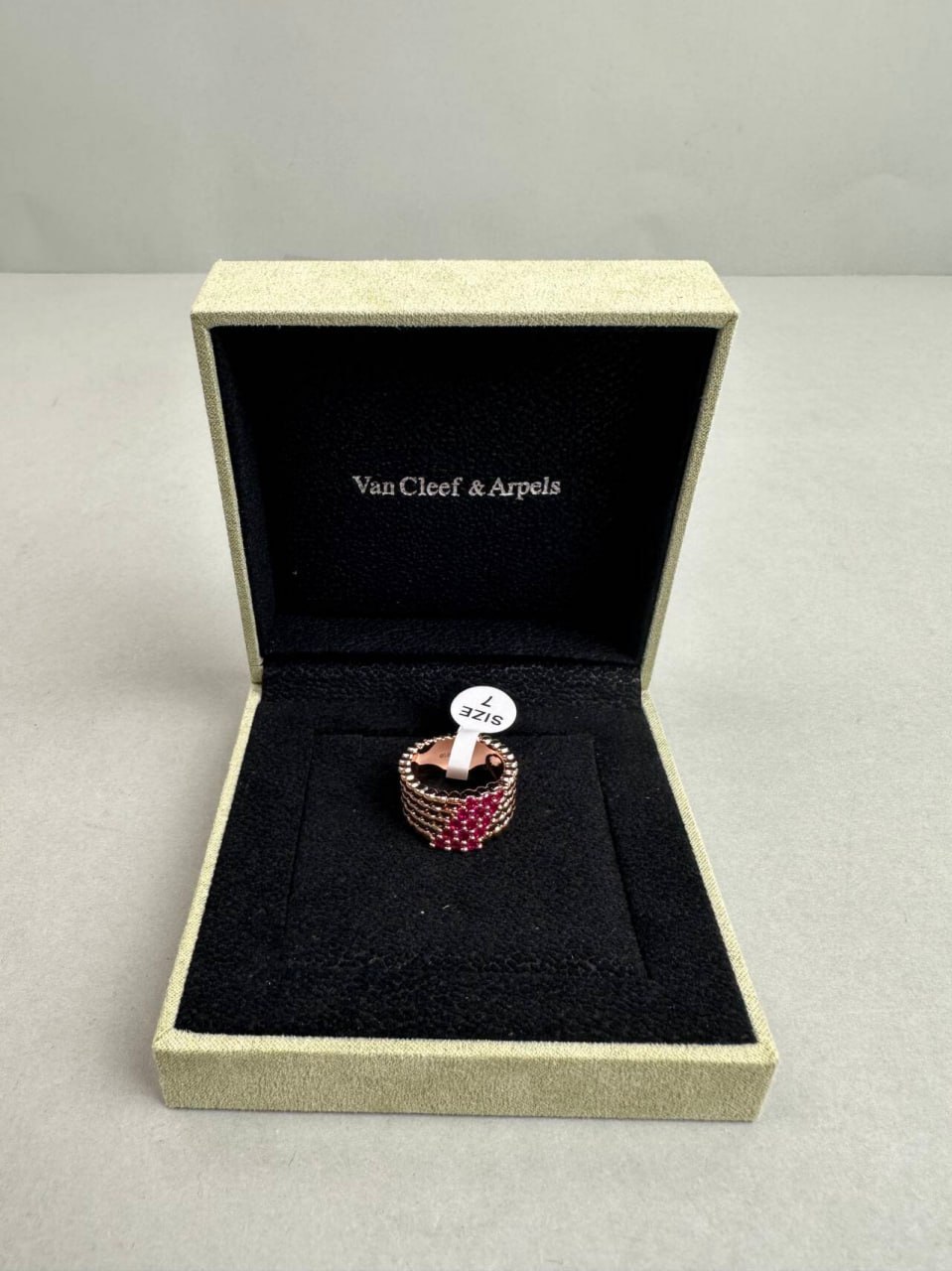 Van Cleef & Arpels Ring -4