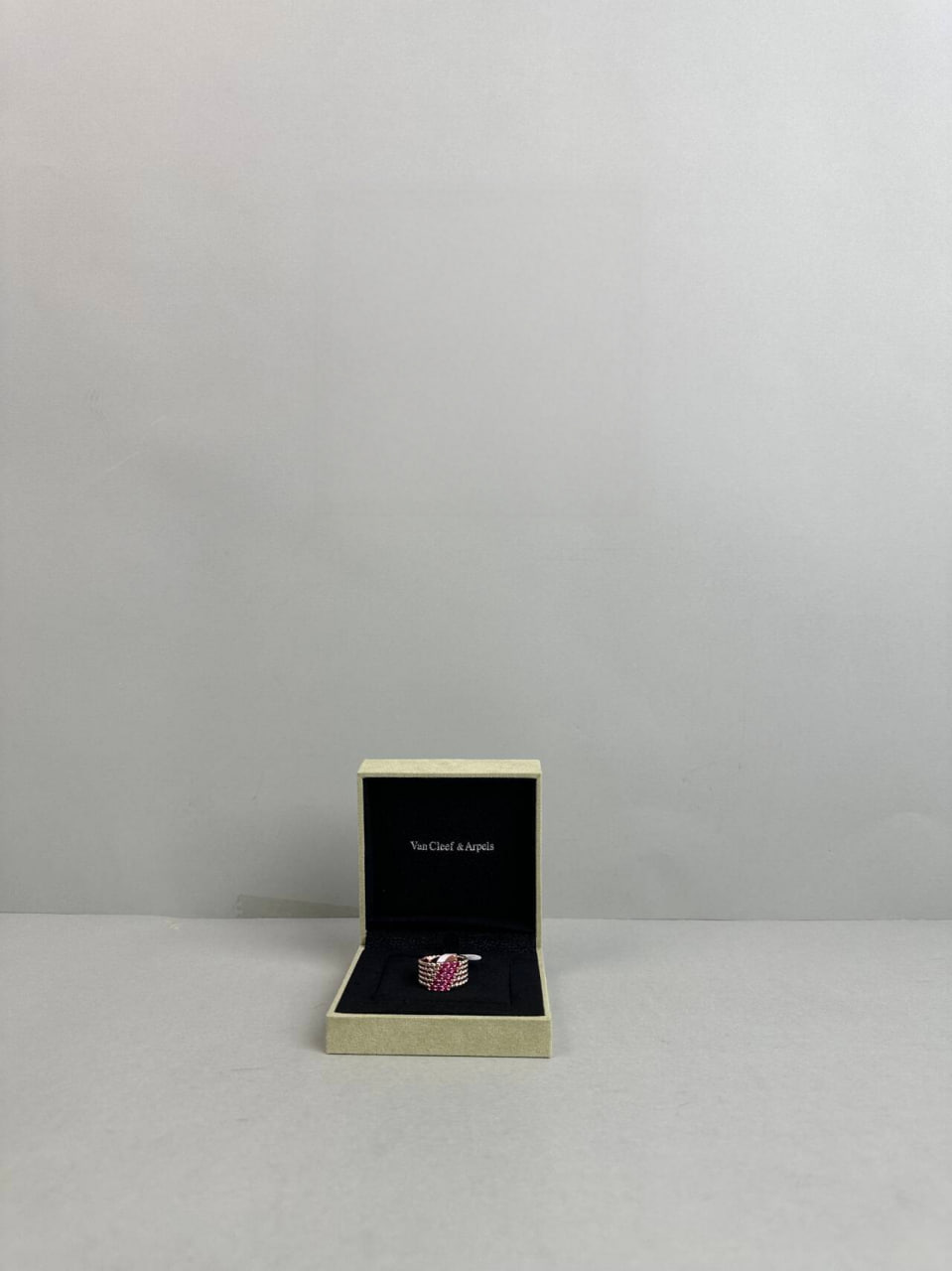 Van Cleef & Arpels Ring -3