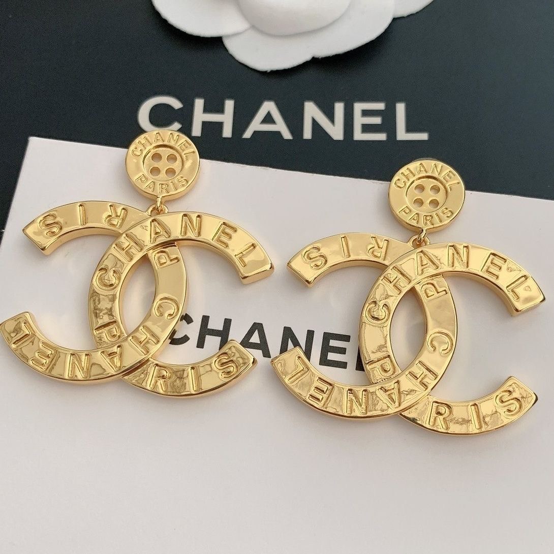  Chanel Fashion Earrings -3