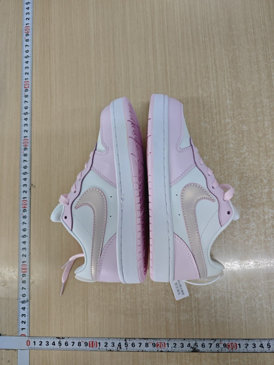 Nike Court Borough Low  -5