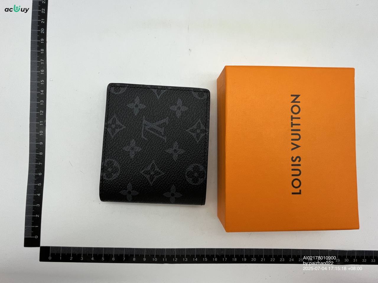 Lv wallet with box -2