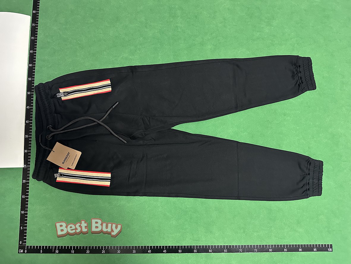  Burberry suit      -3
