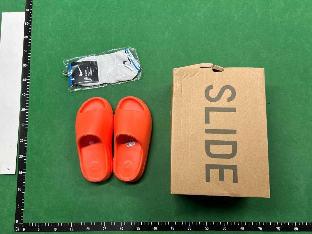yezzy slippers -2