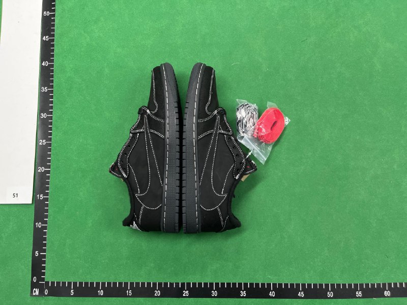  AJ1 X Travis Scott -2