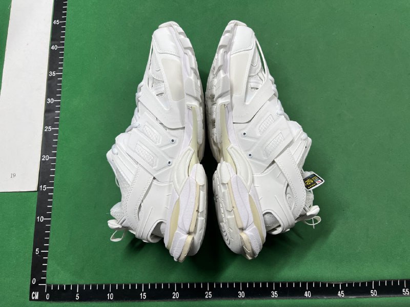  Balenciaga Track 2.0 Led Shoes -3