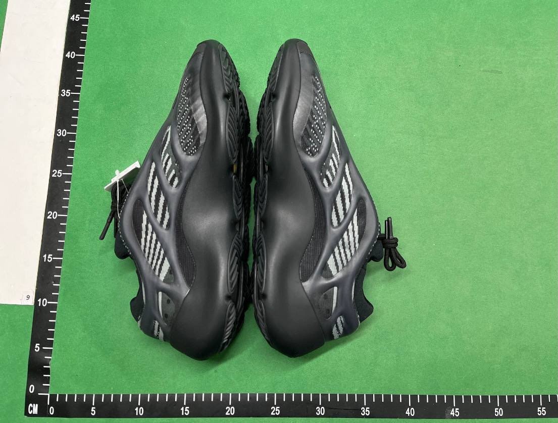 adidas originals Yeezy boots 700 v3 -3