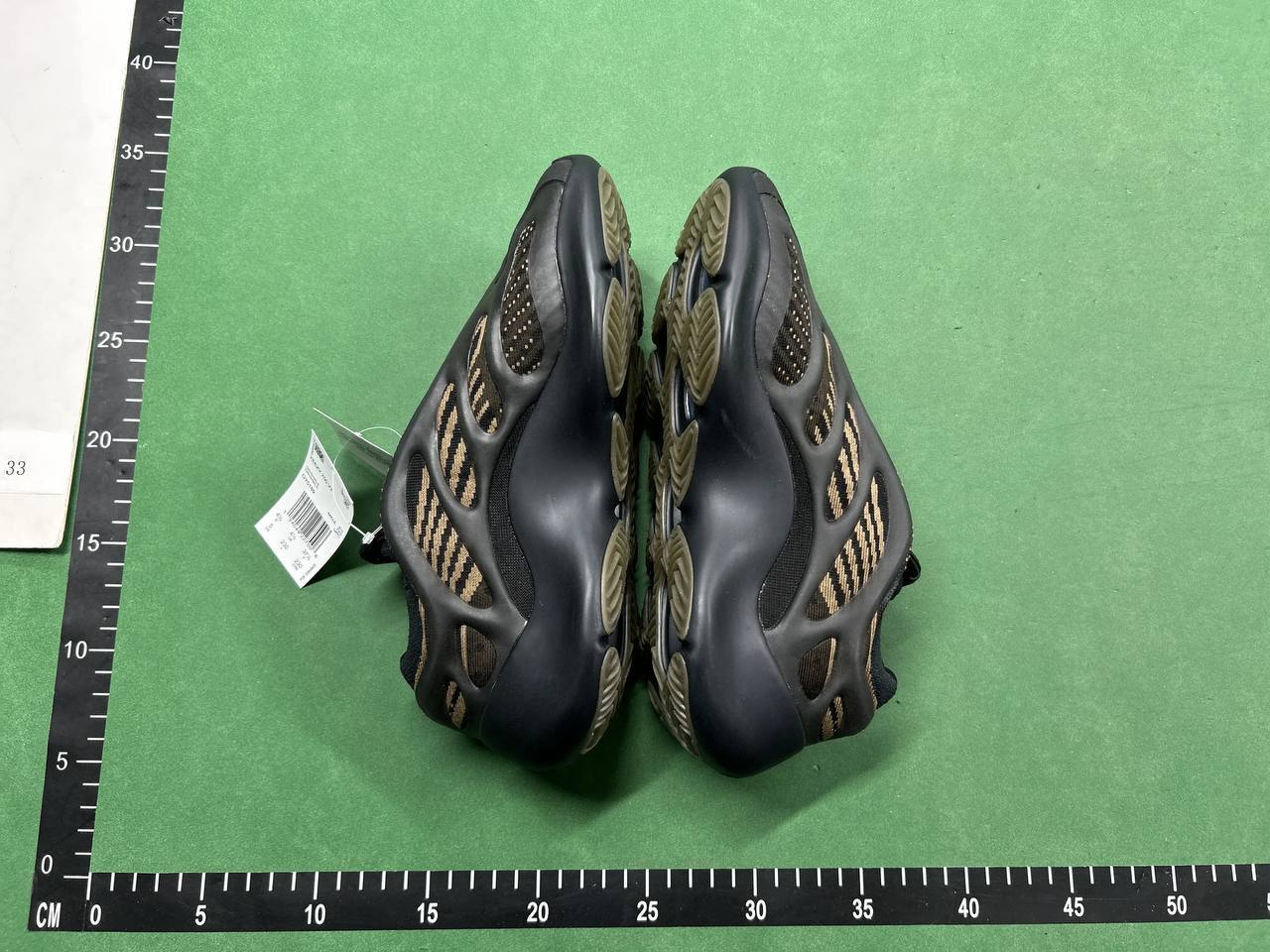 adidas originals Yeezy boots 700 v3 -2