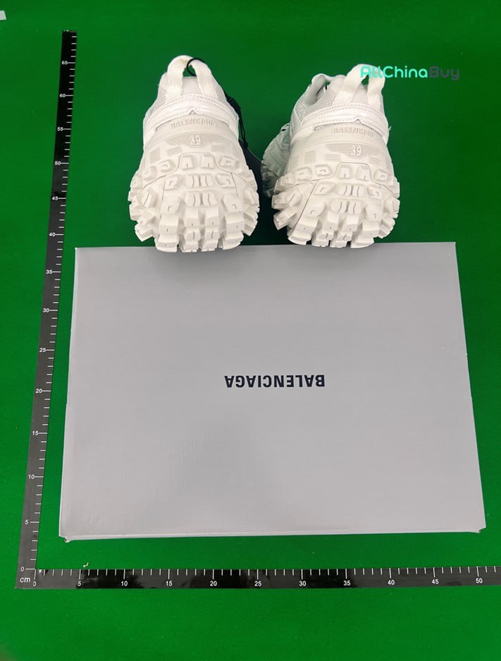 Balenciaga Defender -2