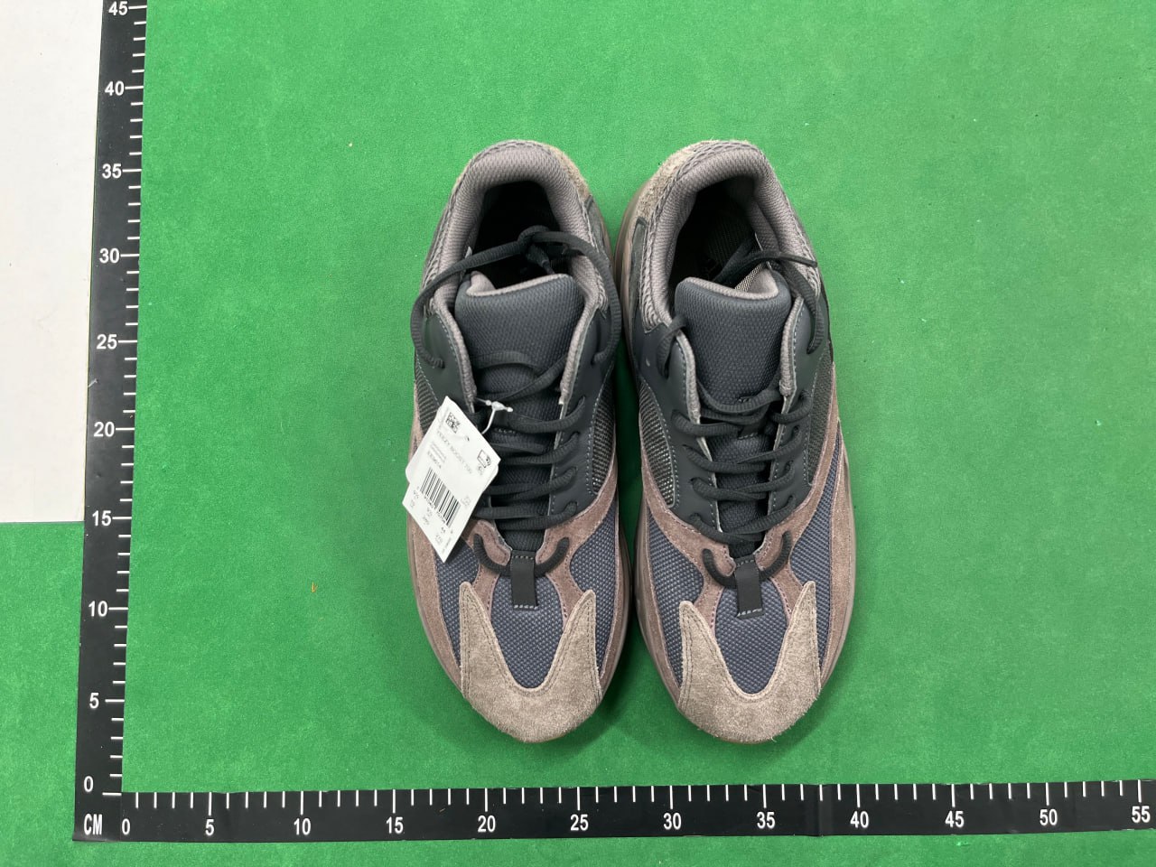 OG-YEEZY700 -2