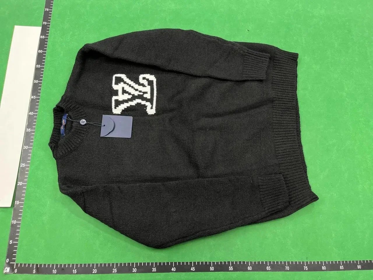 LV Sweaters                               -4